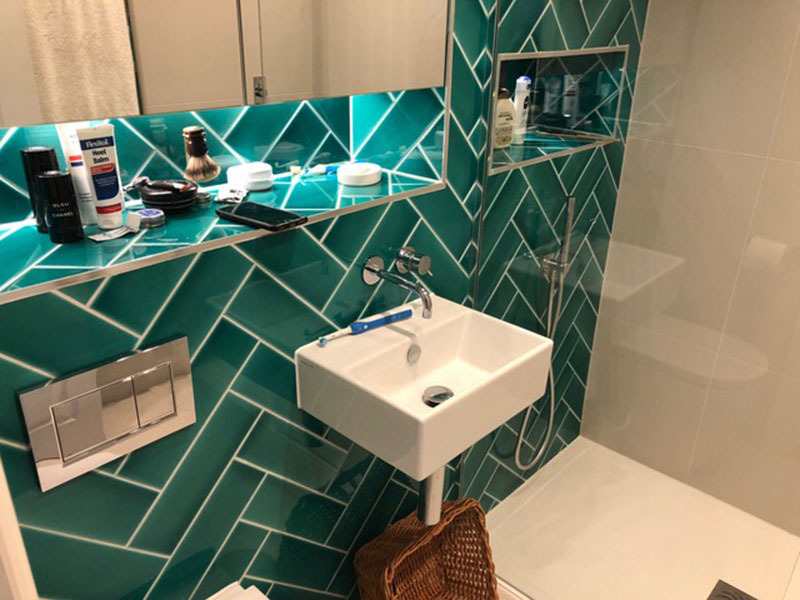 Porcelain wall tiling by A and M Tiling Ltd